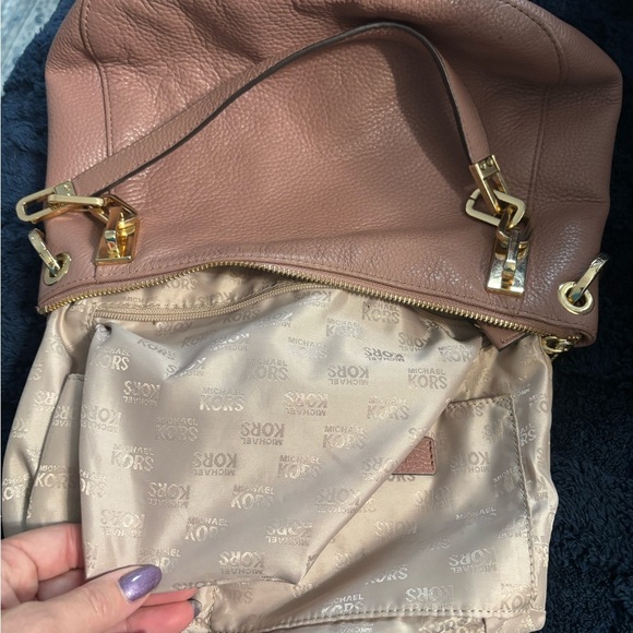 Michael Kors Crossbody Shoulder Bag – Rose Pebbled Leather w/ Gold Hardware - Picture 9 of 11